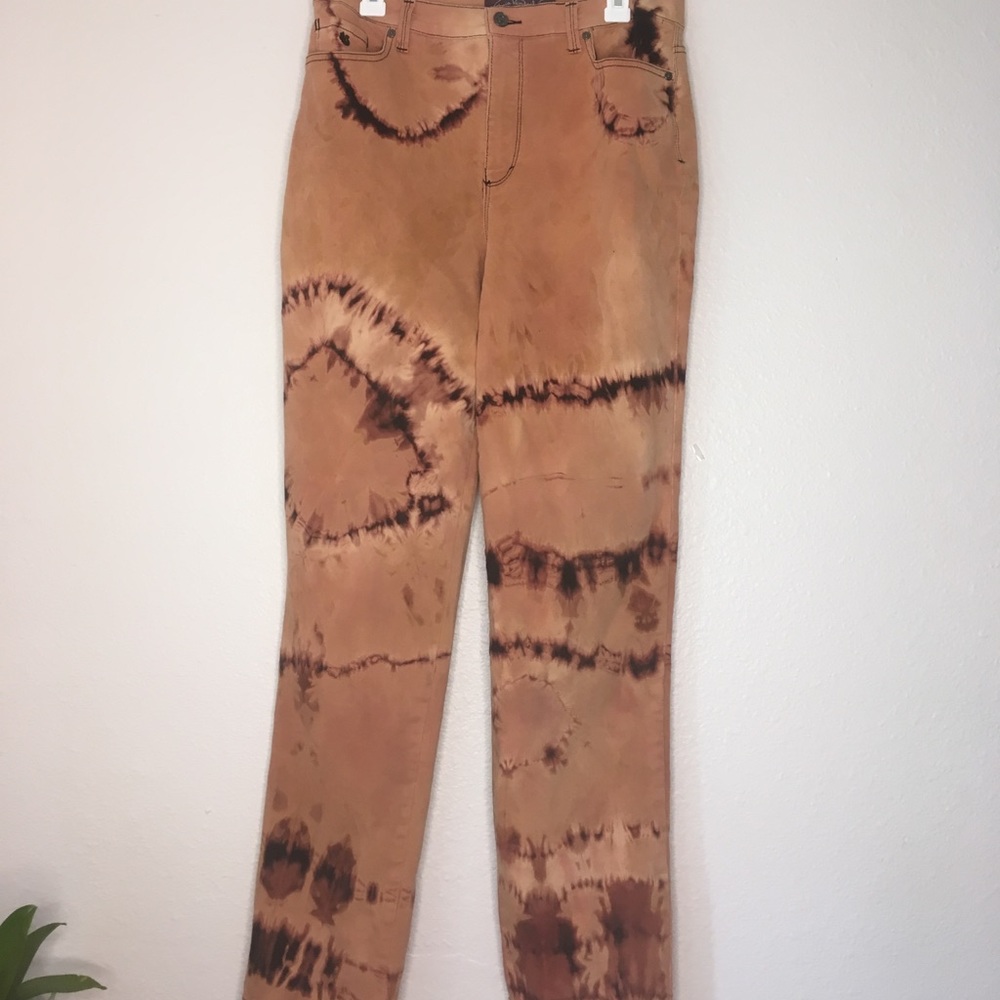 Unique bleached jeans